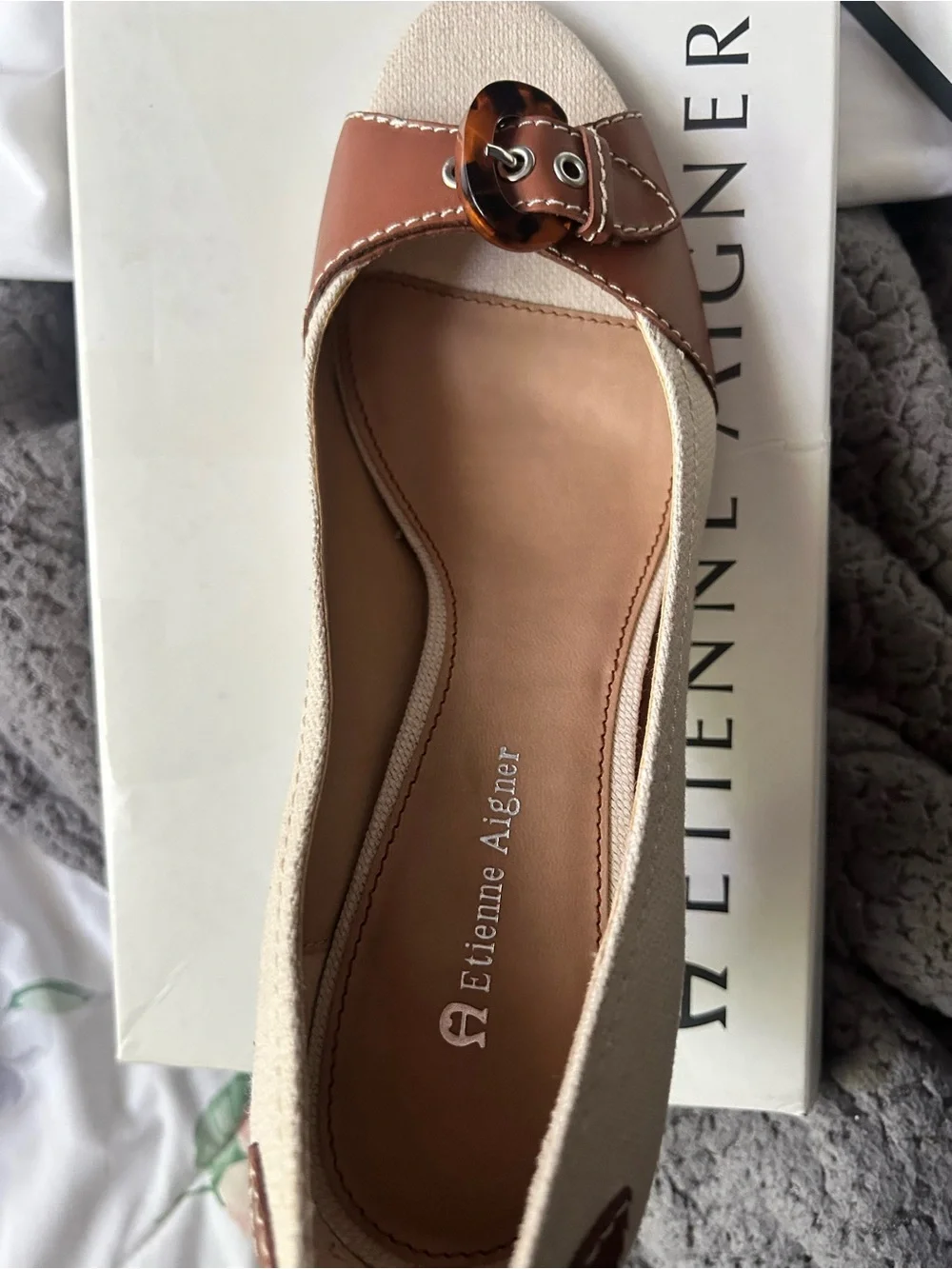 BRAND NEW brown and beige canvas kitten heels